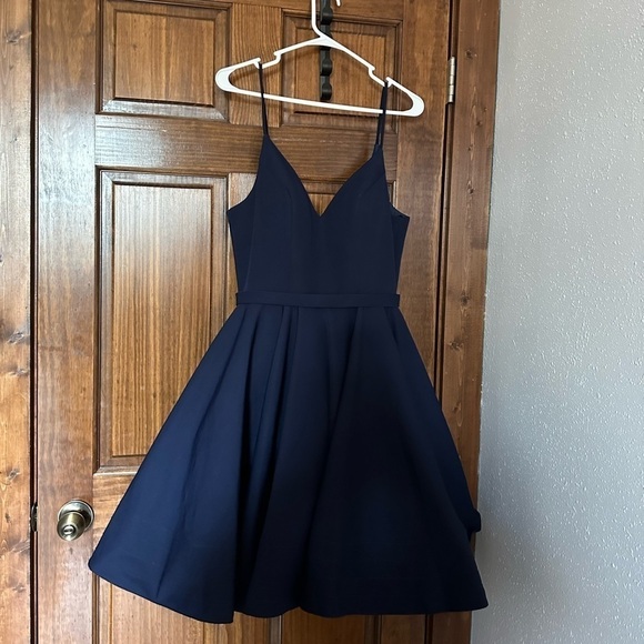 IEENA FOR MAC DUGGAL Low Back A-Line Party Dress - Picture 4 of 7